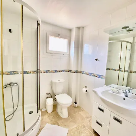וילה Spacious 4 Bedroom With 100m2 Private Pool And Unlimited Wifi