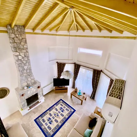 Spacious 4 Bedroom With 100m2 Private Pool And Unlimited Wifi וילה