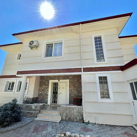 Spacious 4 Bedroom With 100m2 Private Pool And Unlimited Wifi וילה פאטהיה