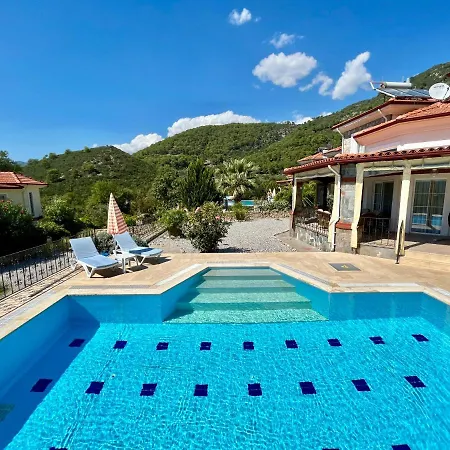 Spacious 4 Bedroom With 100m2 Private Pool And Unlimited Wifi וילה