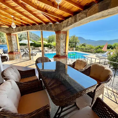 Spacious 4 Bedroom With 100m2 Private Pool And Unlimited Wifi וילה